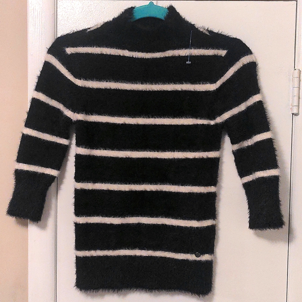 VOLCOM NWOT 3/4 Sleeve Striped Fuzzy Sweater XS (0/2)